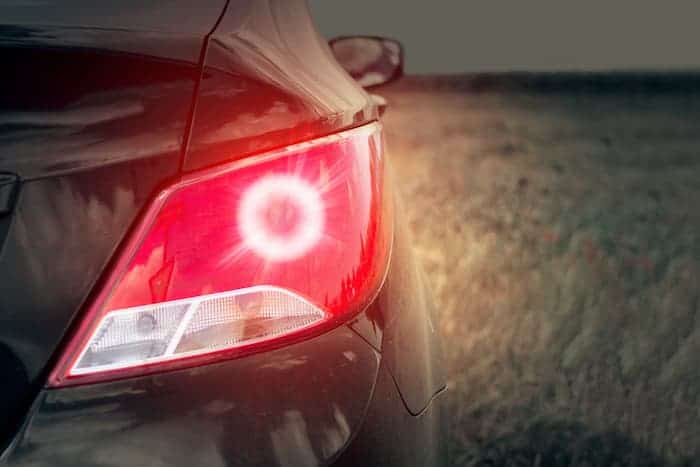 What are tail lights and how to differentiate brake light