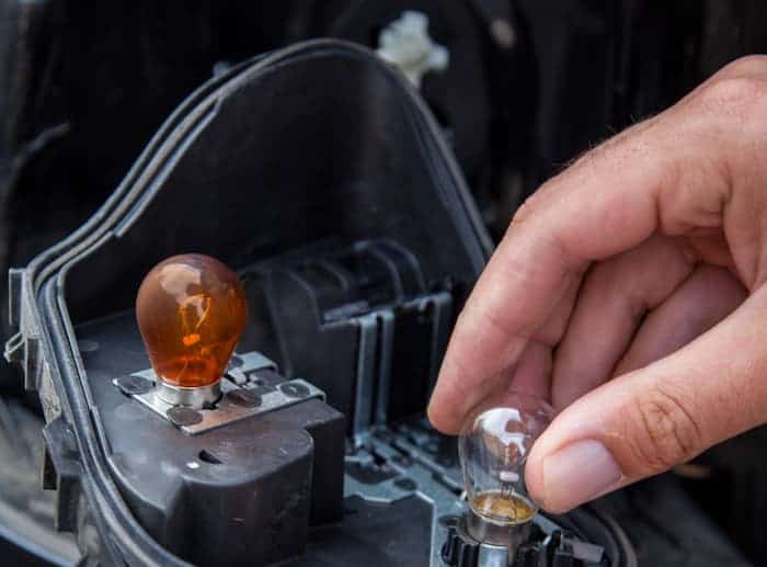 Top 7 car bulb DIY replacement and maintenance tips